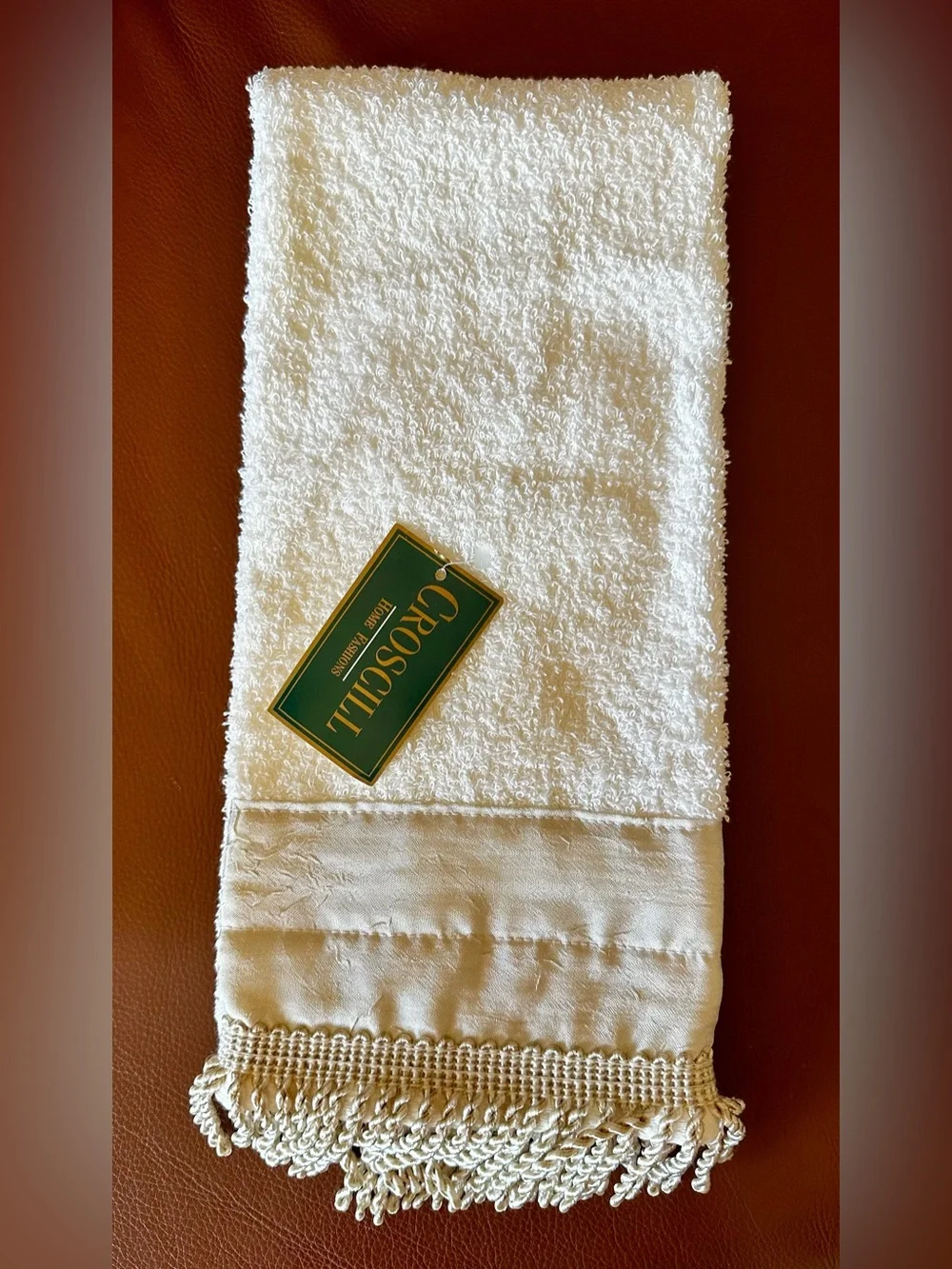 NOS NWT Croscill “Parfait” Luxury Towel set. Bath hand & finger tip towels.